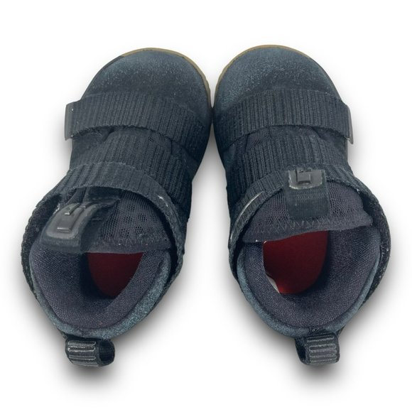 Nike LeBron Soldier 11 Sneakers 918367-007 Low Top Slip On Black Gum Toddler 4 - Picture 7 of 9